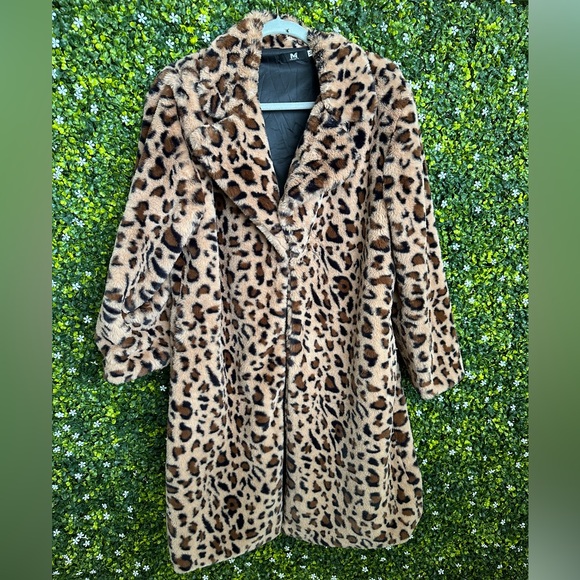 Leopard faux fur coat size Med - Picture 1 of 5